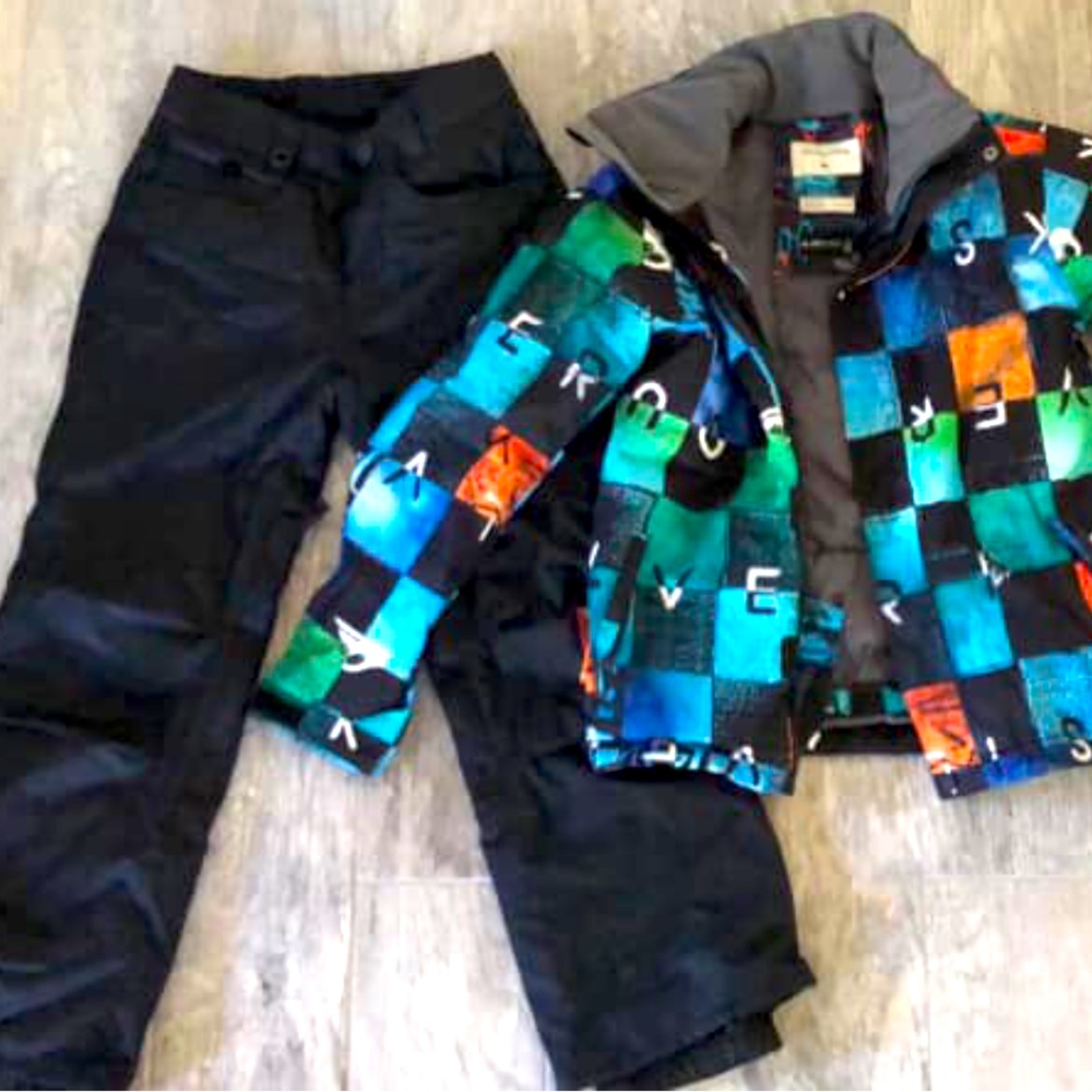 Quiksilver boys youth snowboard outfit size 10